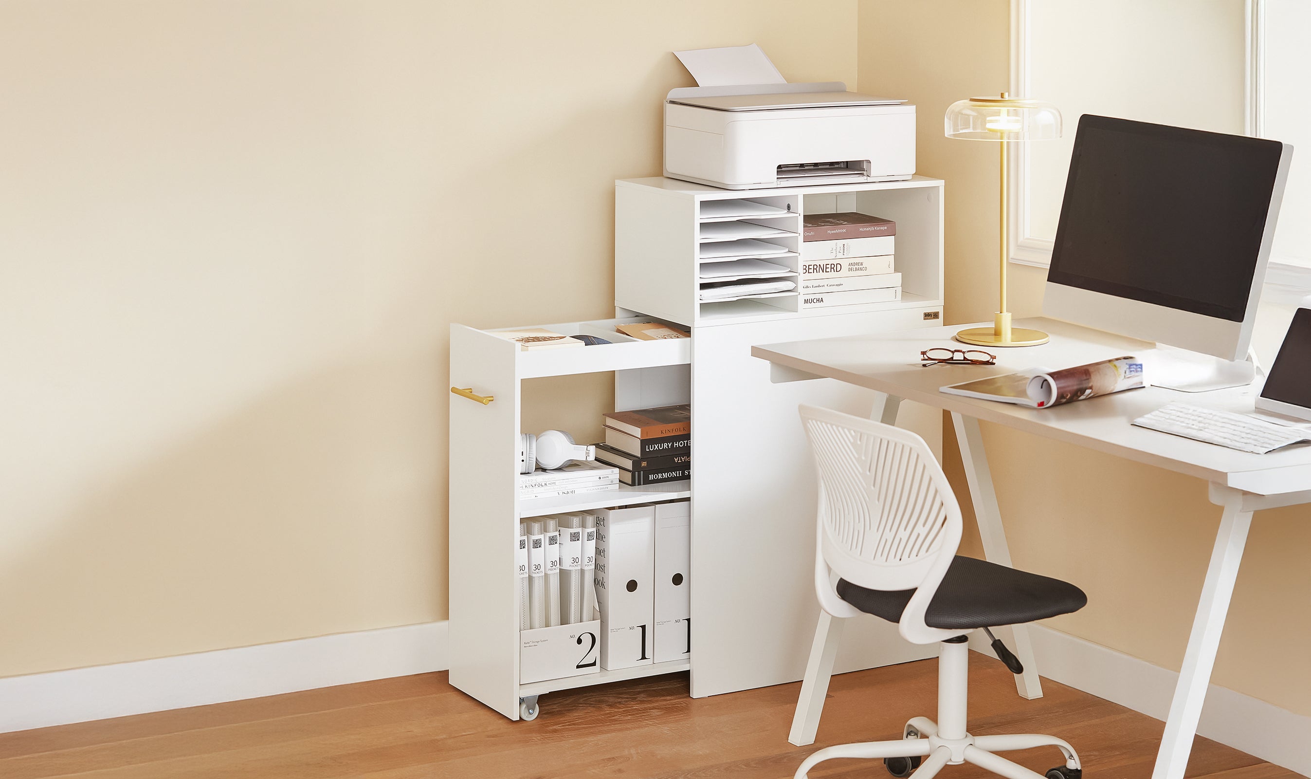 Besser zuhause arbeiten: Smarte Stauraumlösungen für ein effizientes Home Office